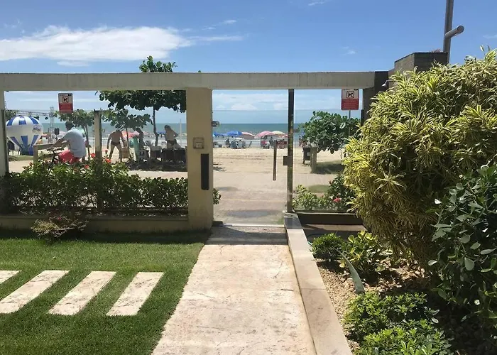Apto Com Otima Localizacao, Centro De Meia Praia