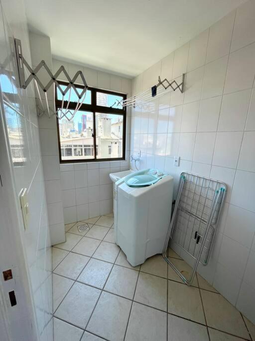 Apto Com Otima Localizacao, Centro De Meia Apartment